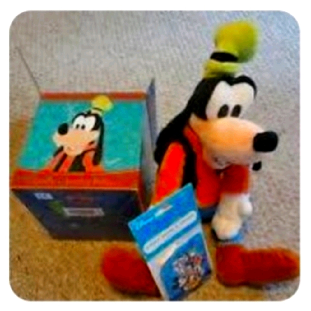 Scentsy Goofy Buddy with Scent pak